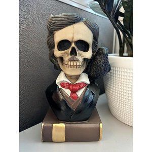 World of Wonders Master of The Macabre Poe Figurine Gothic Halloween
